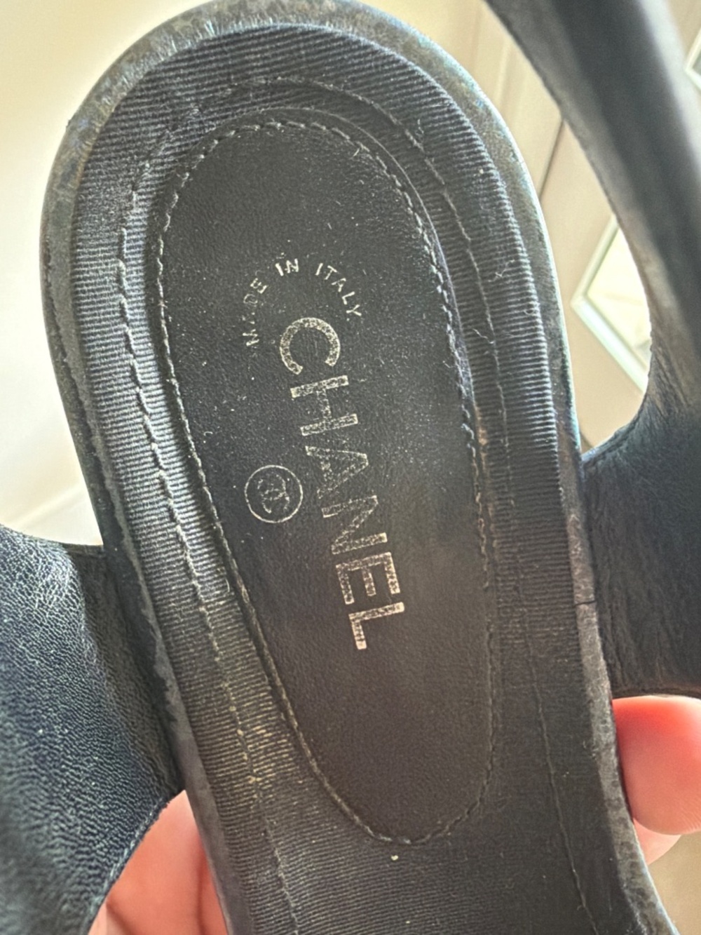 VINTAGE AUTHENTIC CHANEL THONG SANDALS - Picture 2 of 5